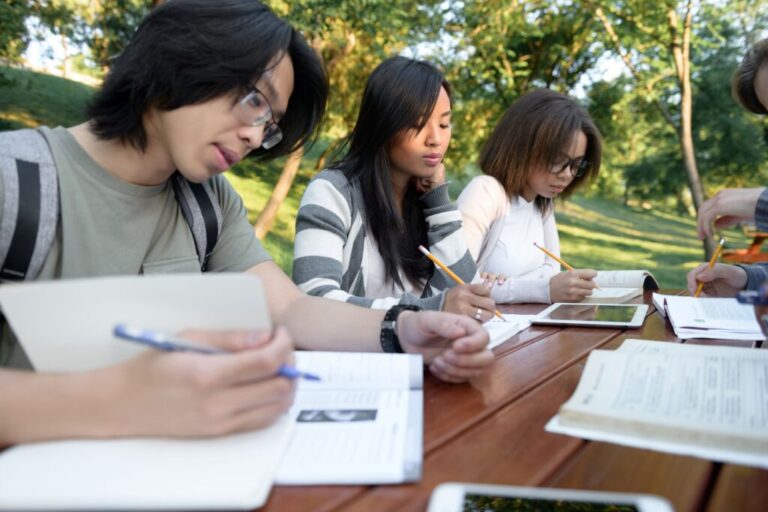 students-reviewing-1024x683